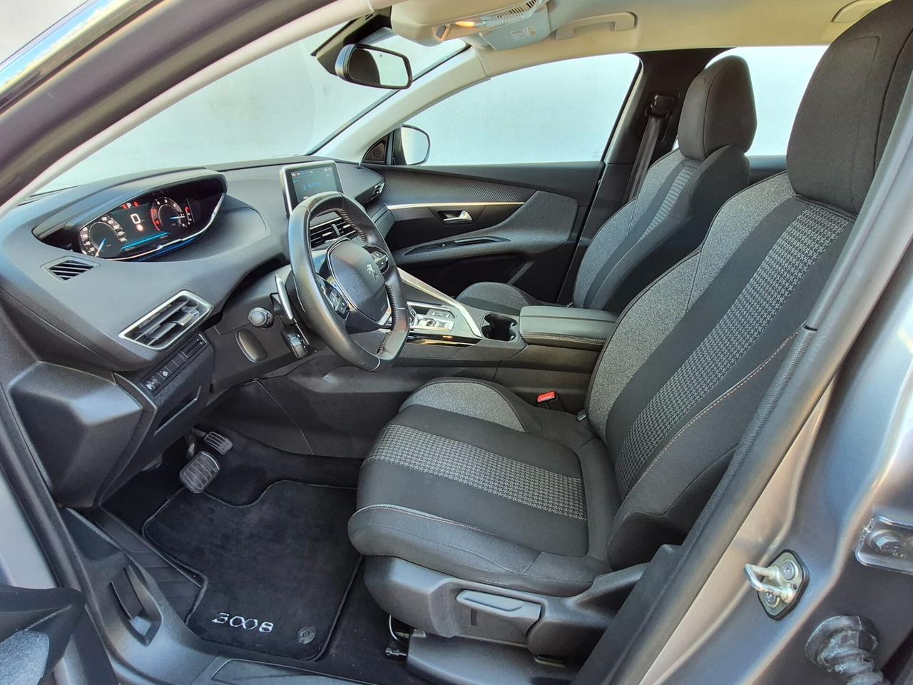 Peugeot 3008 BlueHDi 130 CV EAT8 Active Pack