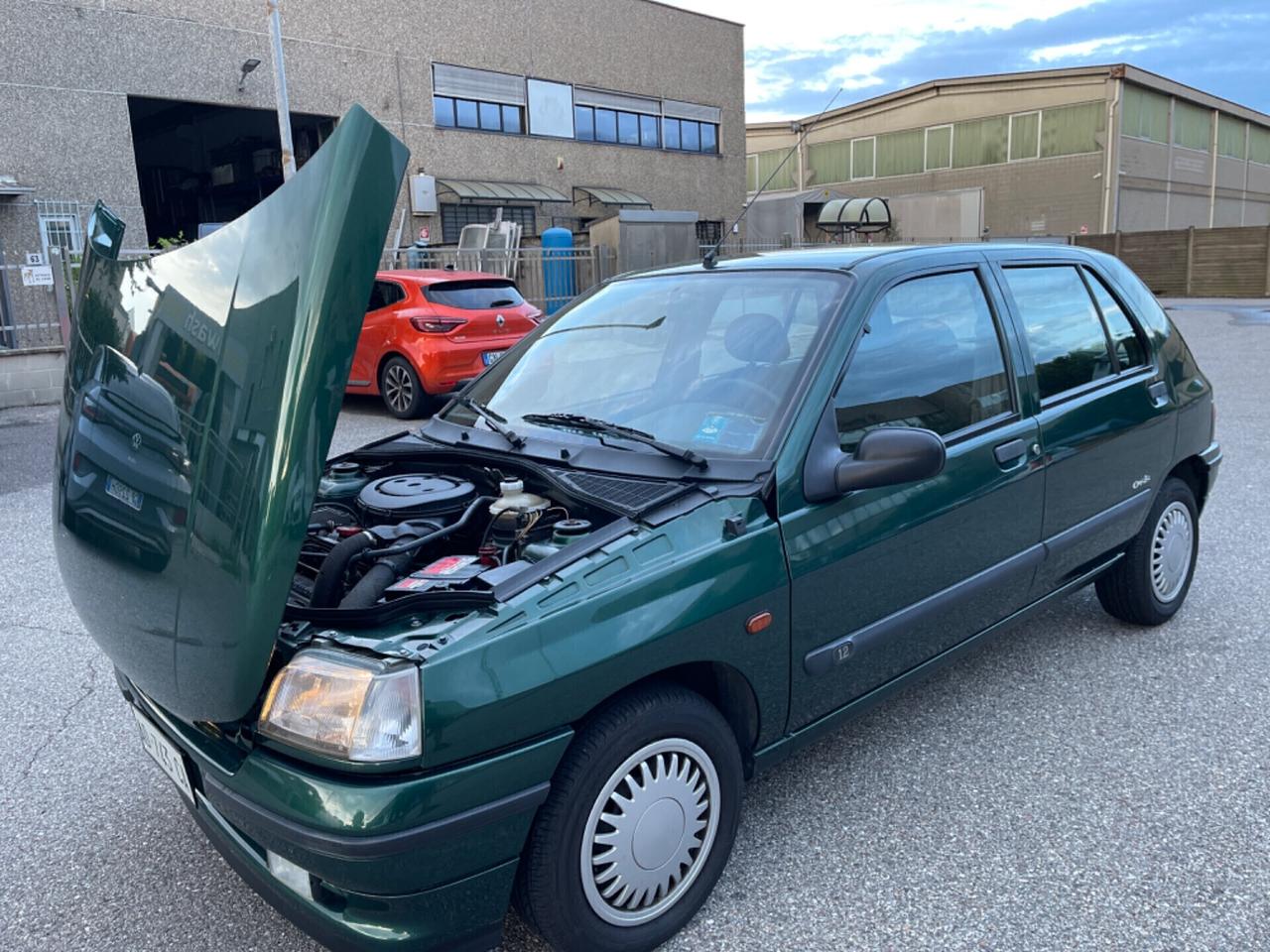 Renault Clio 1.2i cat 5p Oasis impecabile uni prop