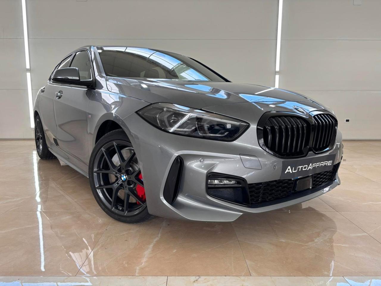 Bmw 118 118d 5p. Msport