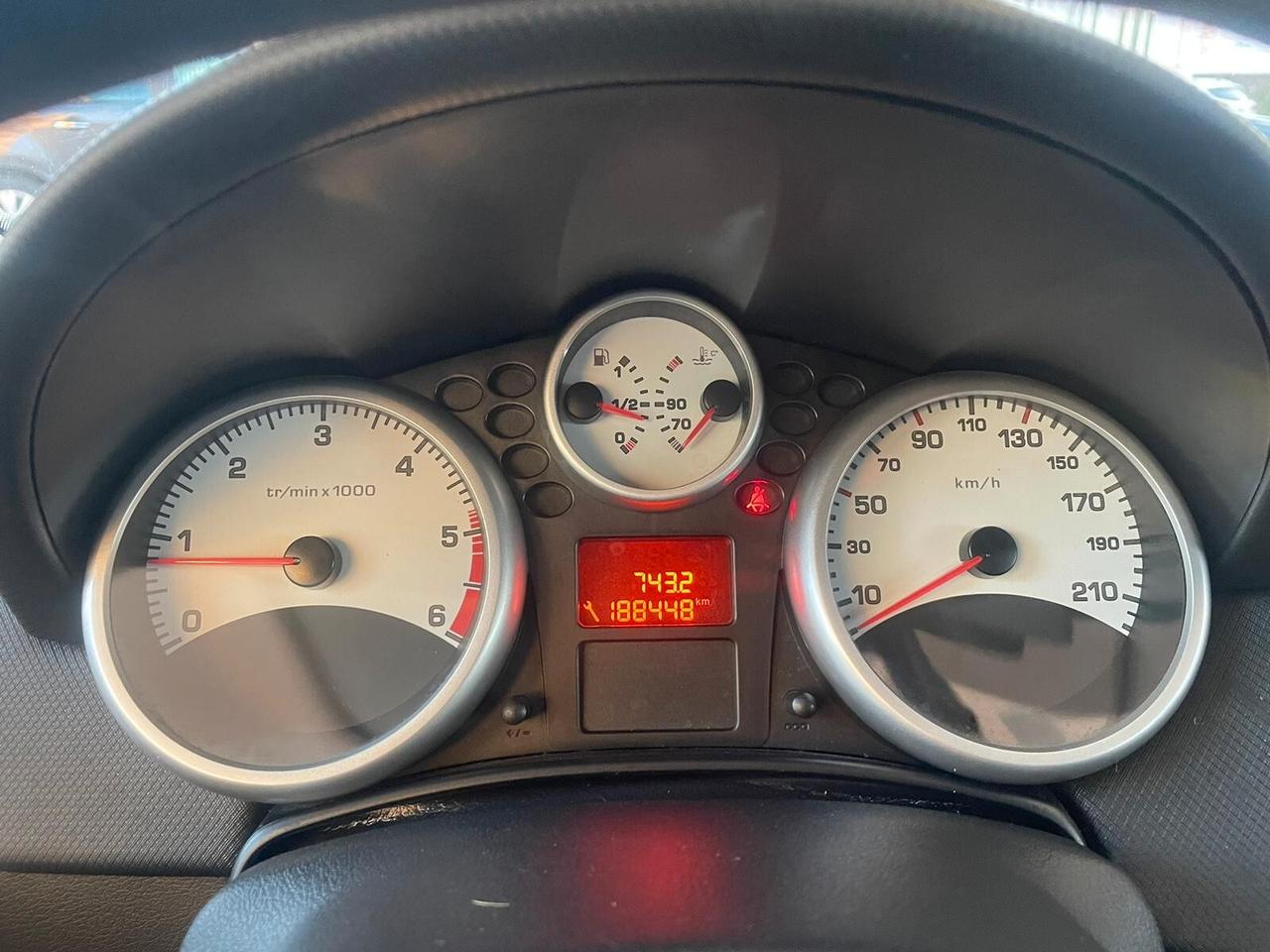 Peugeot 207 1.4 HDi 70CV FAP 5p. XS