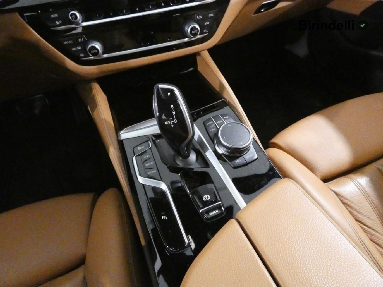 BMW Serie 5(G30/31/F90) - 520d 48V xDrive Touring Msport