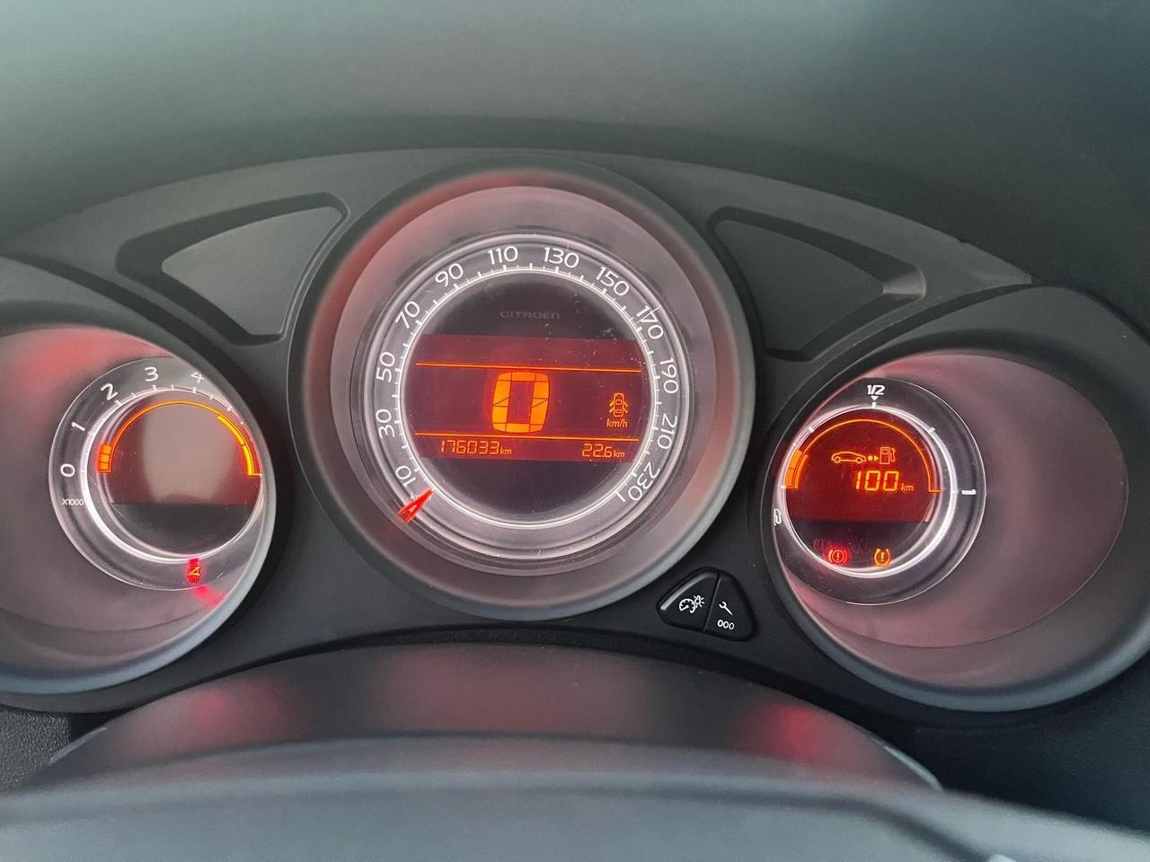 Citroen C4 1.6 e-HDi 115 Exclusive Unipro 2015