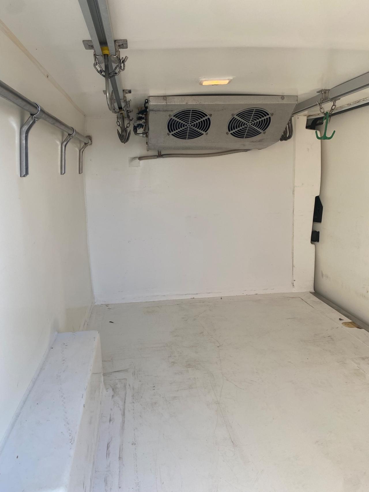 Renault trafic frigo 3 posti 2021