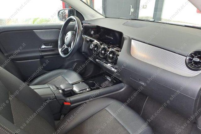 MERCEDES-BENZ GLA 180 d Automatic Business Extra