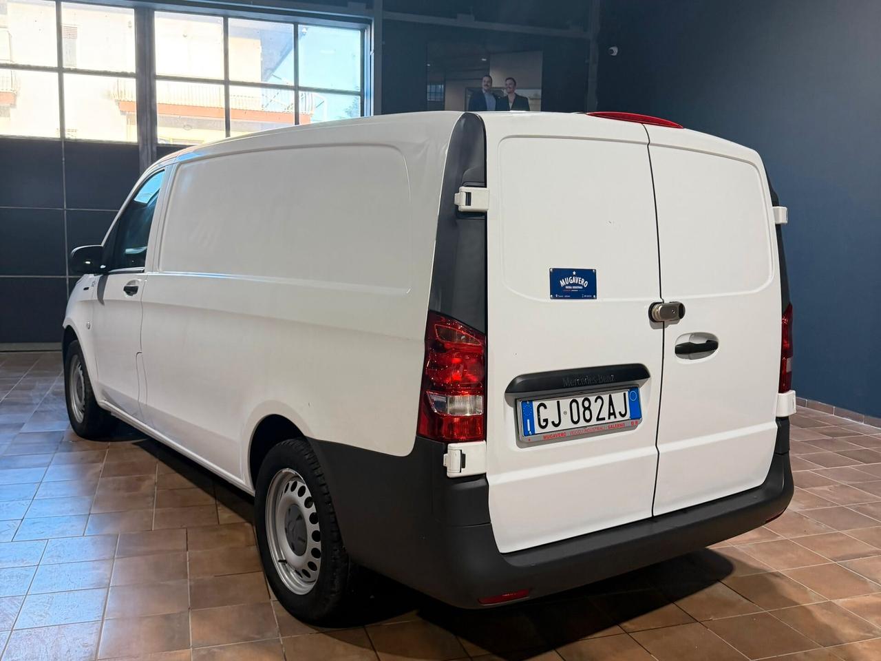 MERCEDES EVITO LONG ELETTRICO