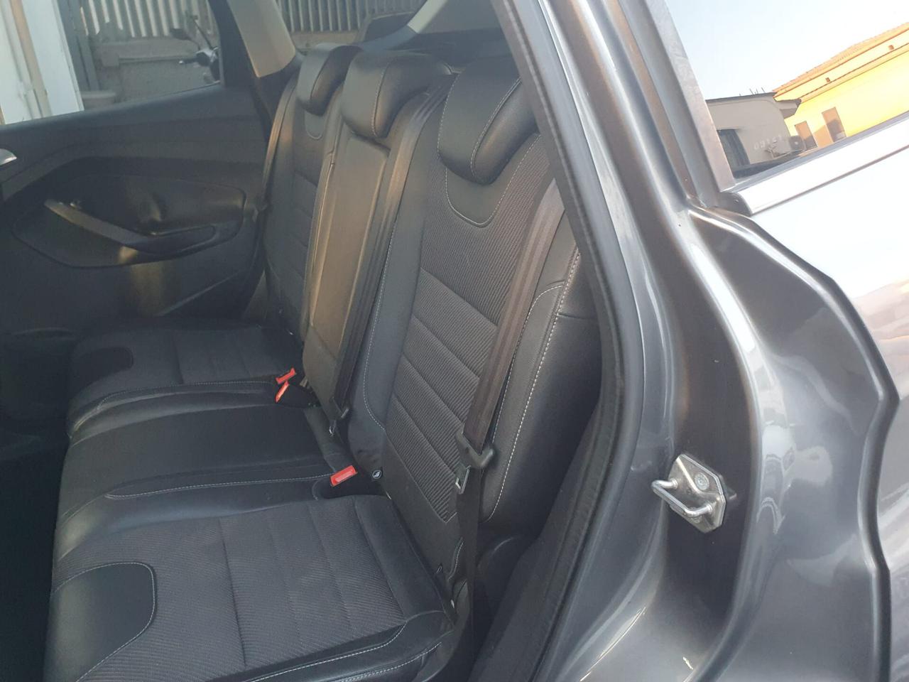 Ford Kuga 2.0 TDCI 140 CV 2WD Titanium