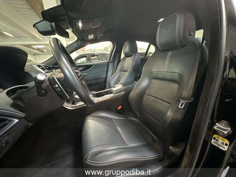 Jaguar XE Diesel 2.0d i4 mhev R-Dynamic S rwd 204cv auto