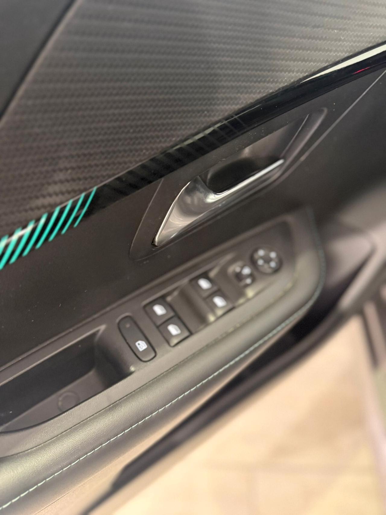 Peugeot 208 1.2 100CV Allure 46.000 KM