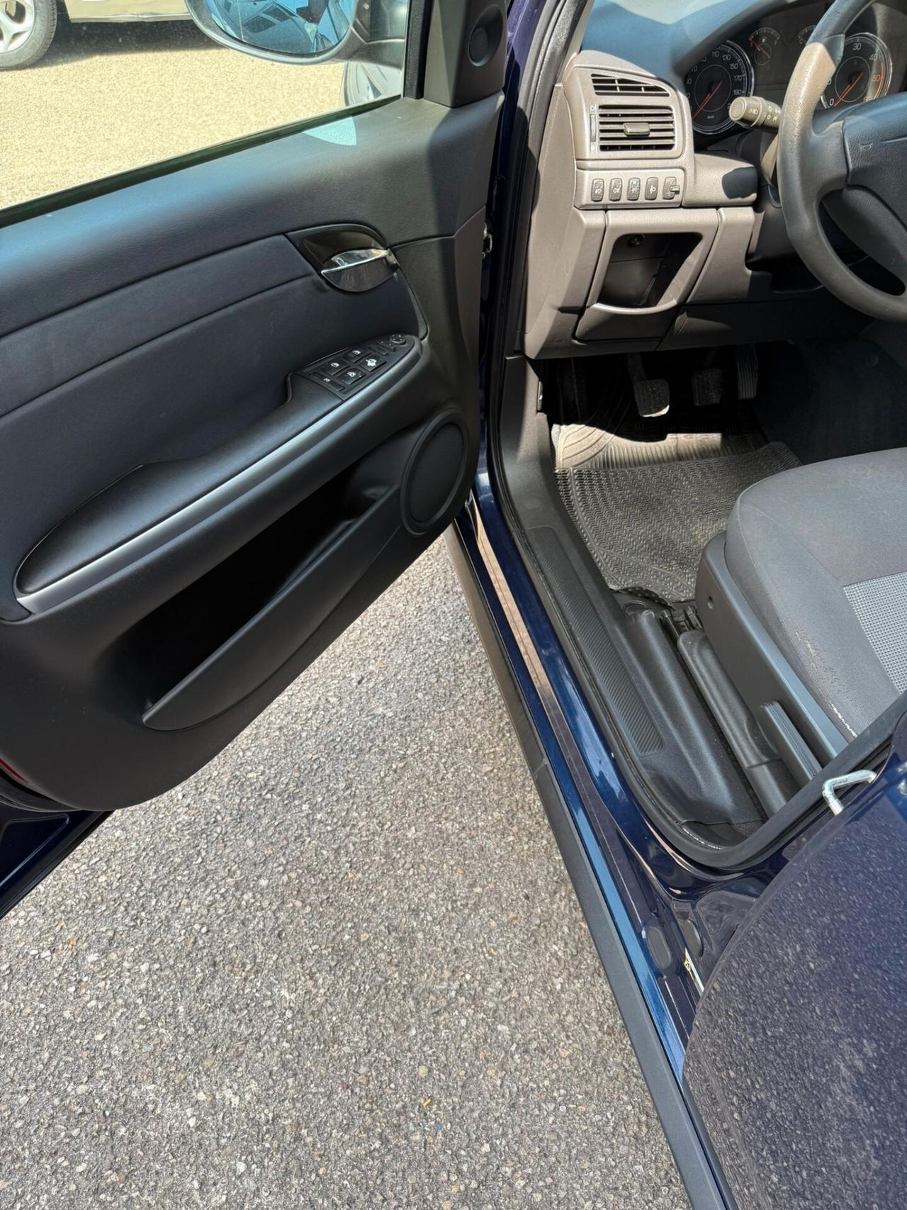 Fiat Croma 1.9 Multijet Dynamic 120 CV