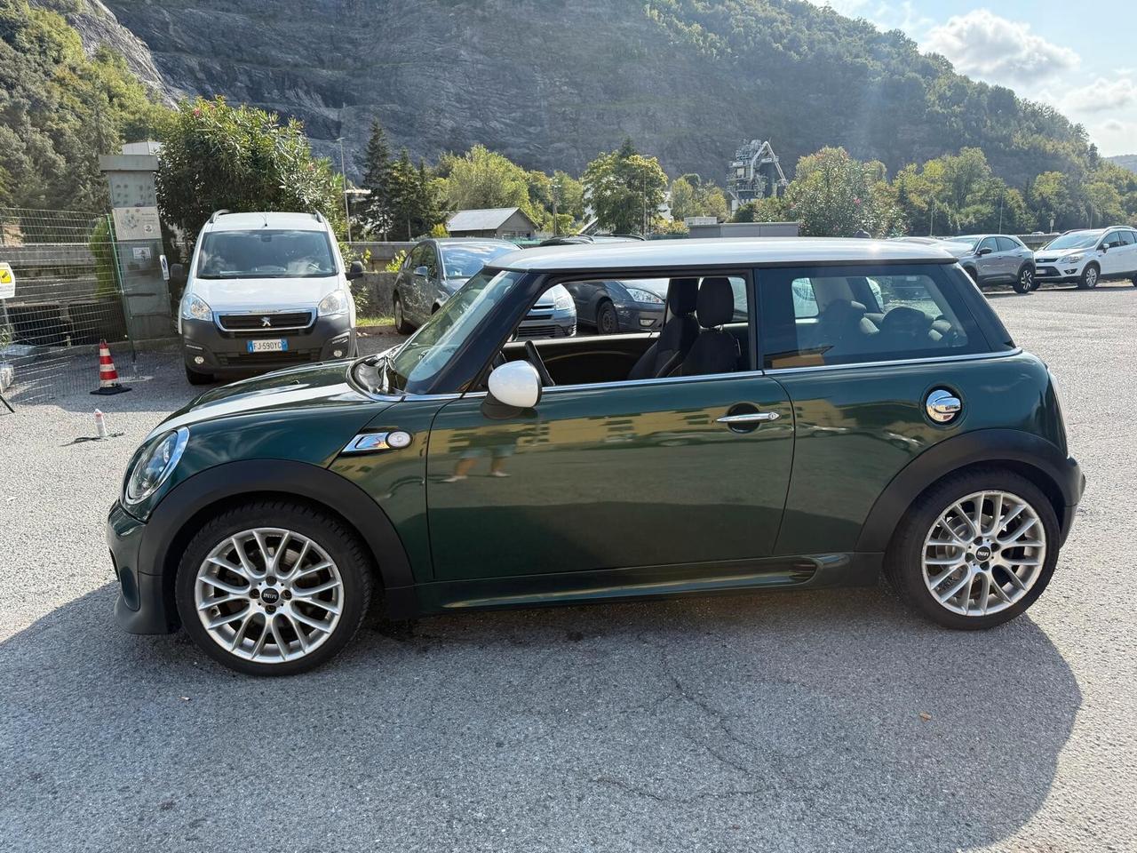 Mini Cooper S Coupe 1.6 John Works Coupé