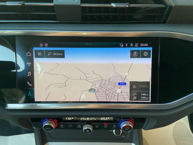 AUDI Q3 35 2.0 TDI S tronic Business Advanced COCKPIT