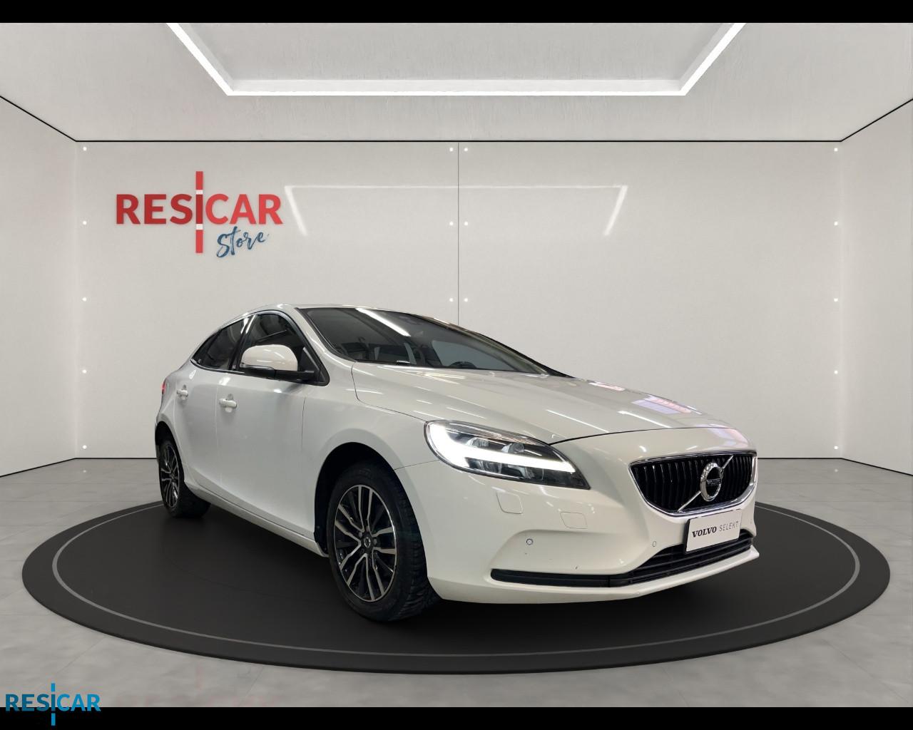 VOLVO V40 2.0 t2 Momentum