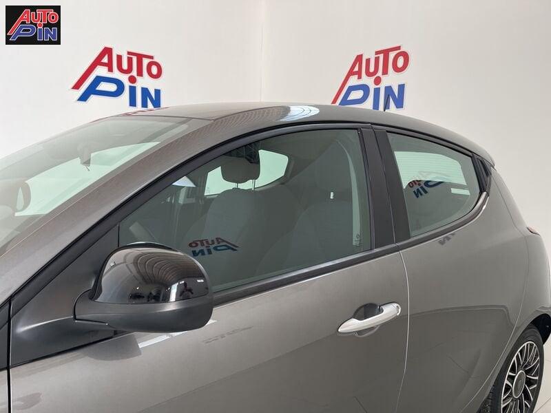 Lancia Ypsilon 1.0 FireFly 5 porte S&S Hybrid Platino