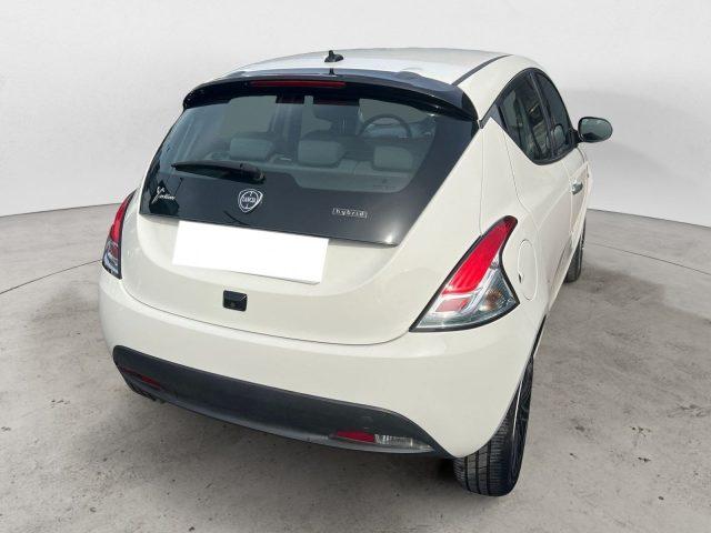 LANCIA Ypsilon 1.0 FireFly 70cv Hybrid Gold