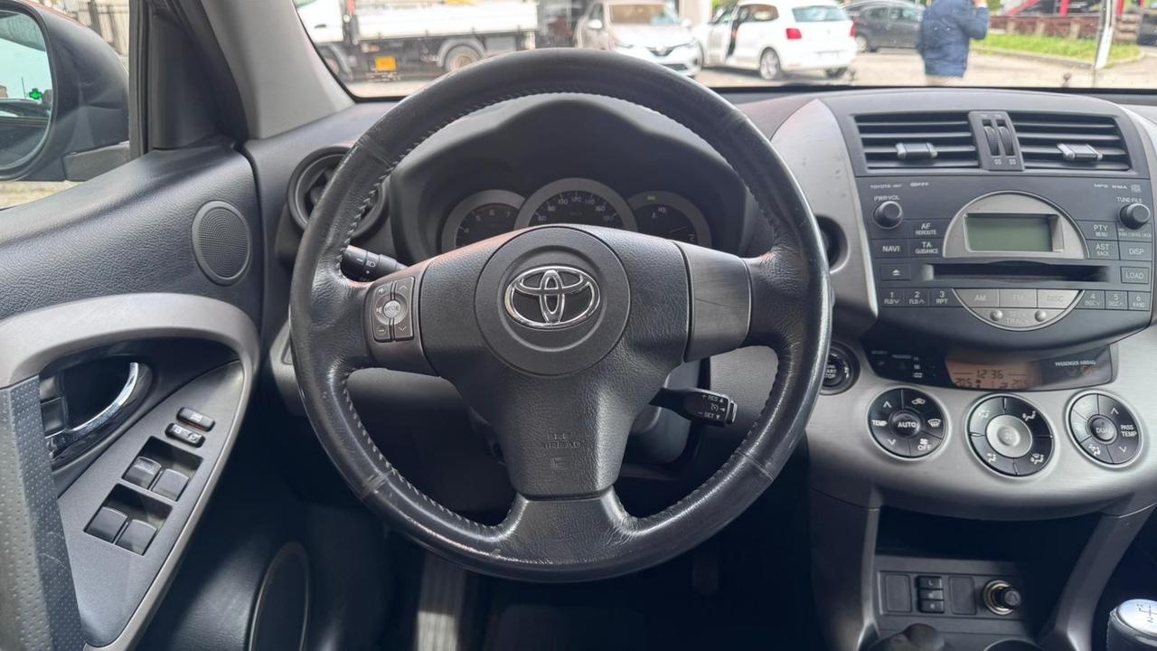 Toyota RAV 4 RAV4 2.2 D-4D 136 CV DPF Luxury