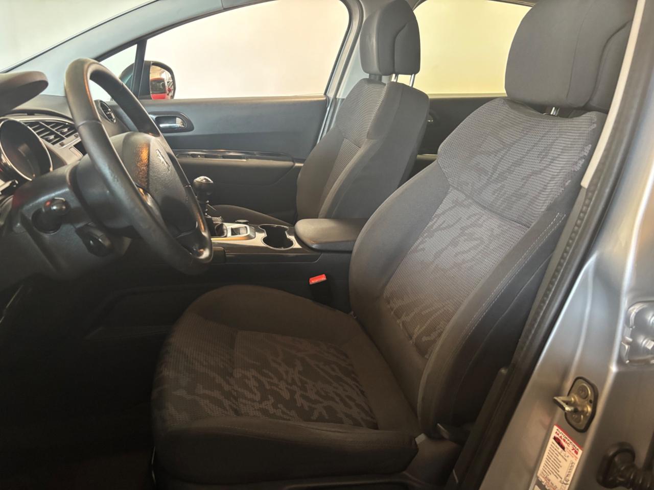 Peugeot 3008 1.6 HDi Business
