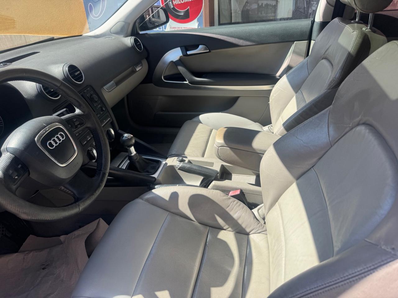 Audi A3 SPB 2.0 16V TDI quattro Ambition con tetto navi pelle