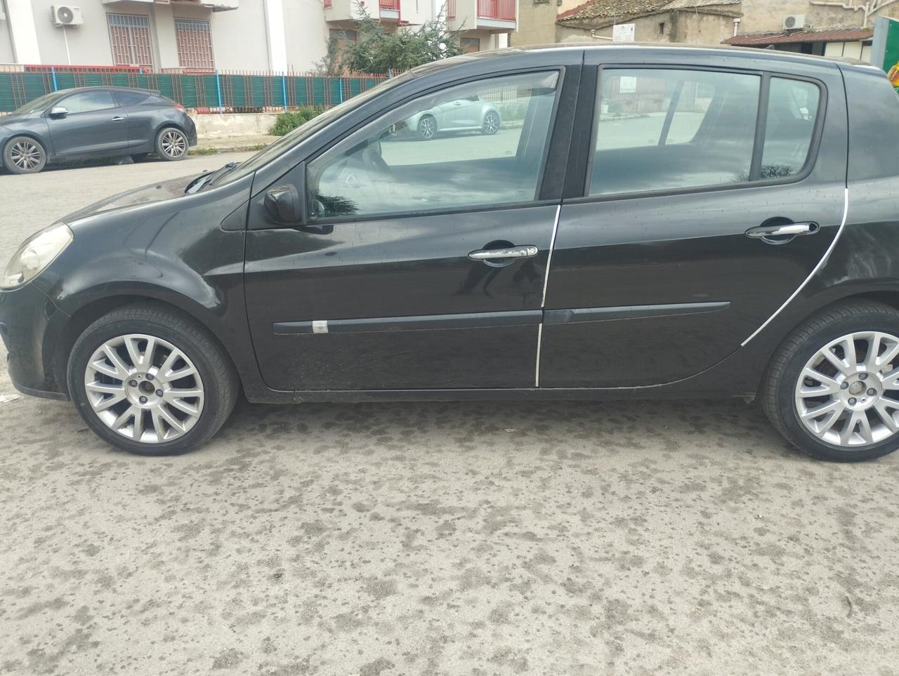 Renault Clio 1.2 16V 5 porte Dynamique