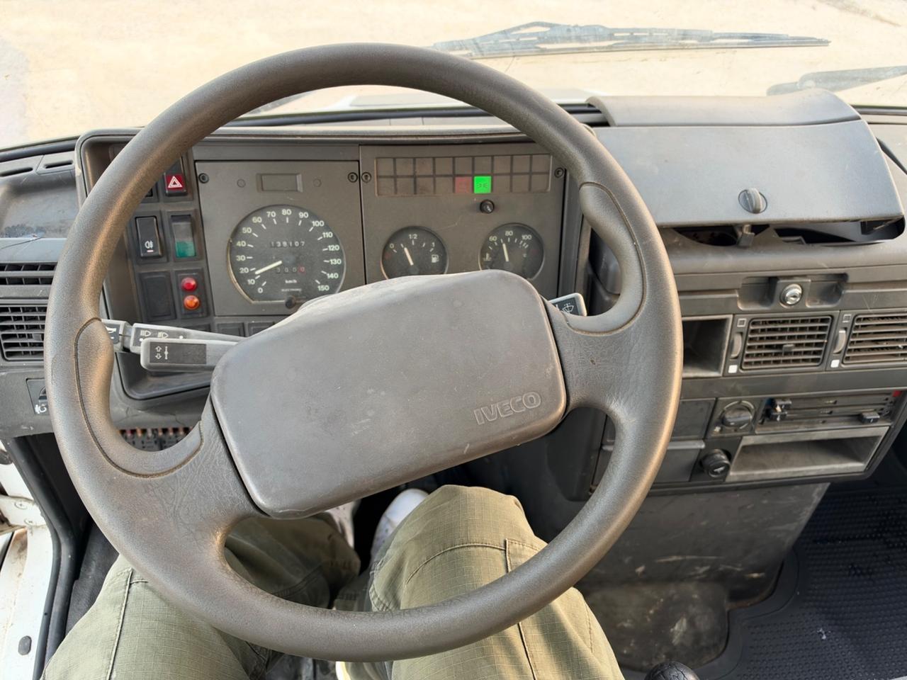 Iveco daily 35-8 cassone ribaltabile ruote gemellate
