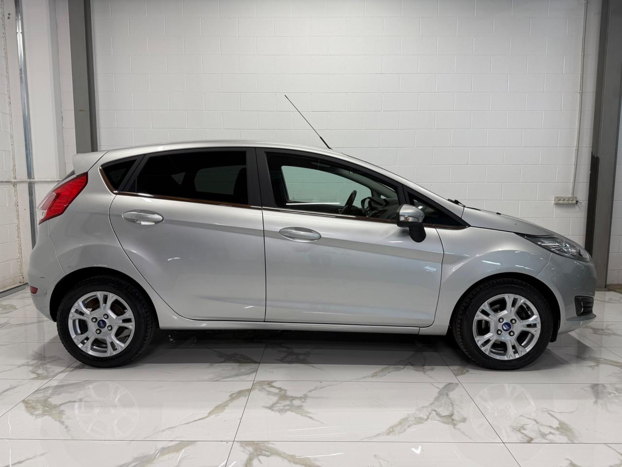 Ford Fiesta 1.4 5p. Bz.- GPL Titanium