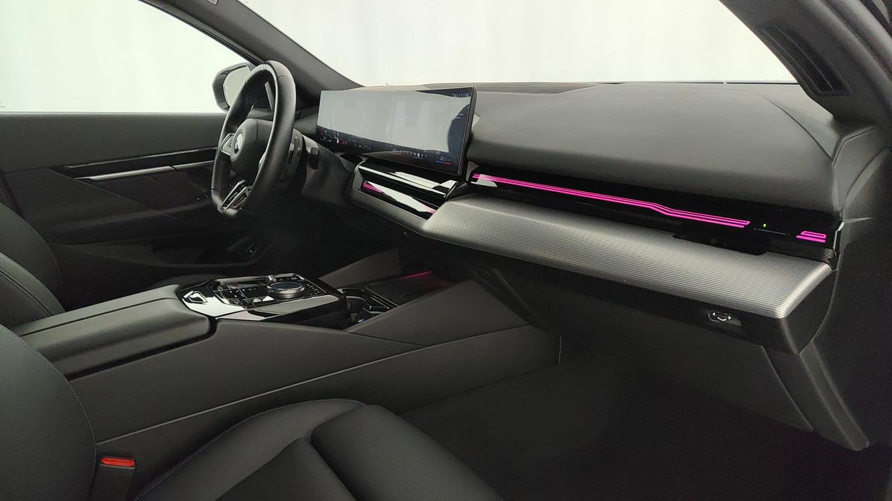 BMW 520d Touring 48V xdrive MSport Pro auto