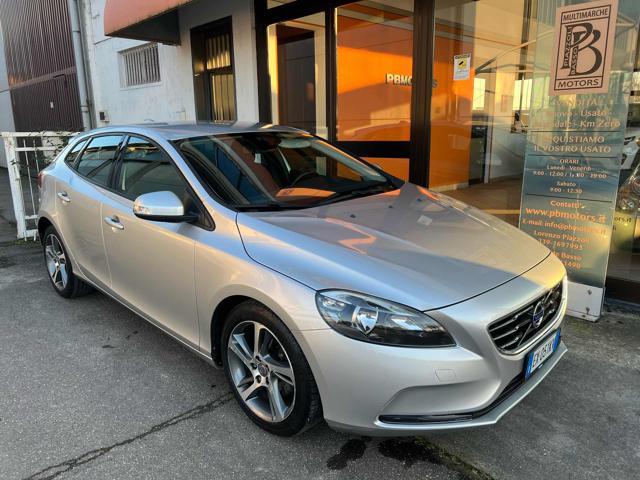 VOLVO V40 D2 1.6 Business Edition