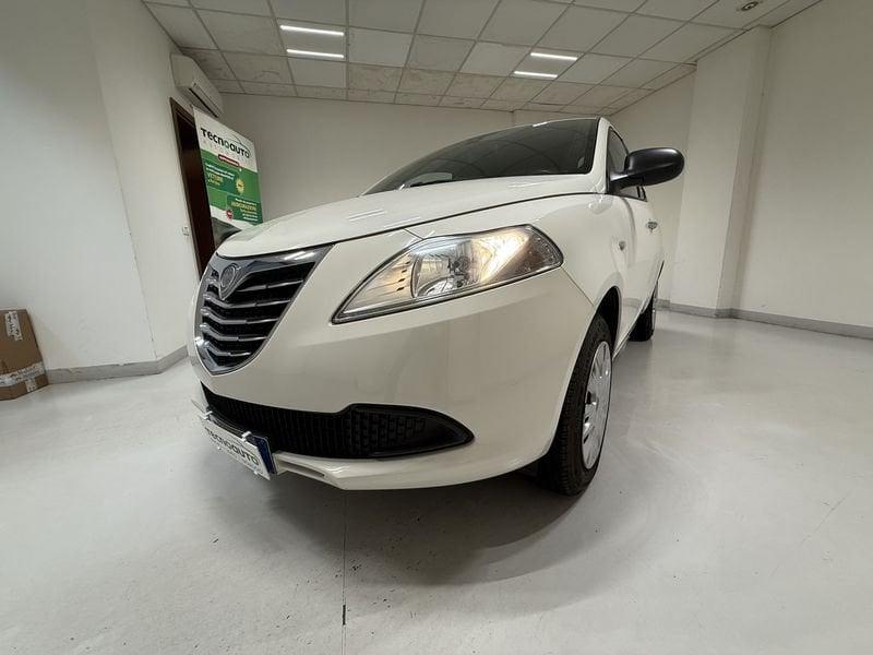 Lancia Ypsilon Ypsilon 0.9 TwinAir 85 CV 5 porte Metano Ecochic Gold