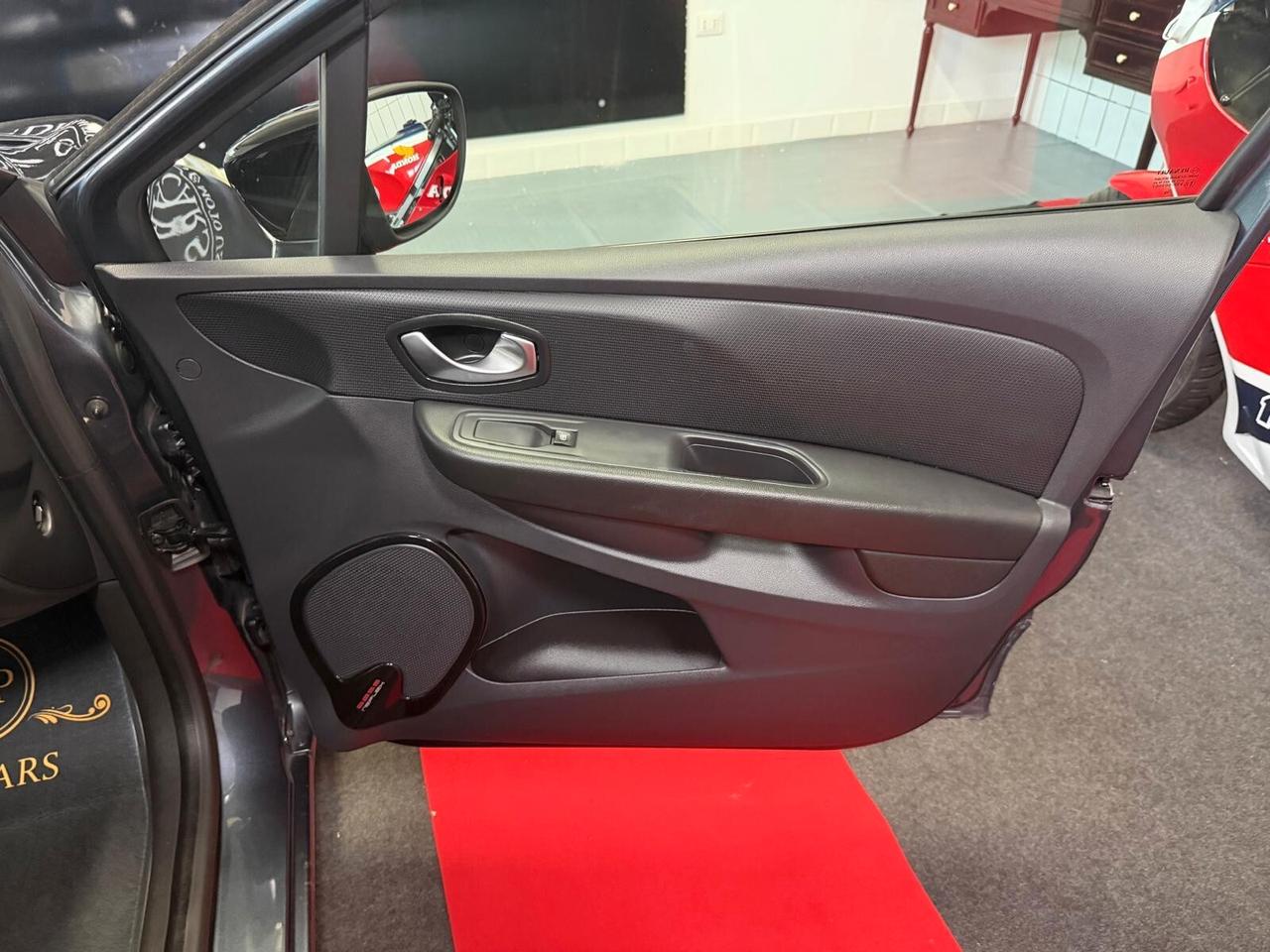 Renault Clio dCi 8V 75 CV Start&Stop 5 porte Energy Duel