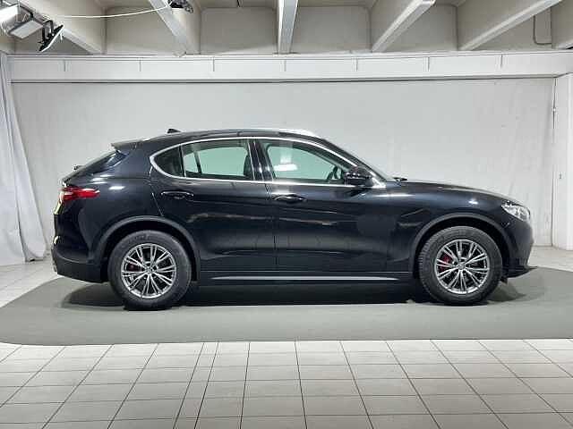 Alfa Romeo Stelvio 2.0 Turbo 200 CV AT8 Q4 Super