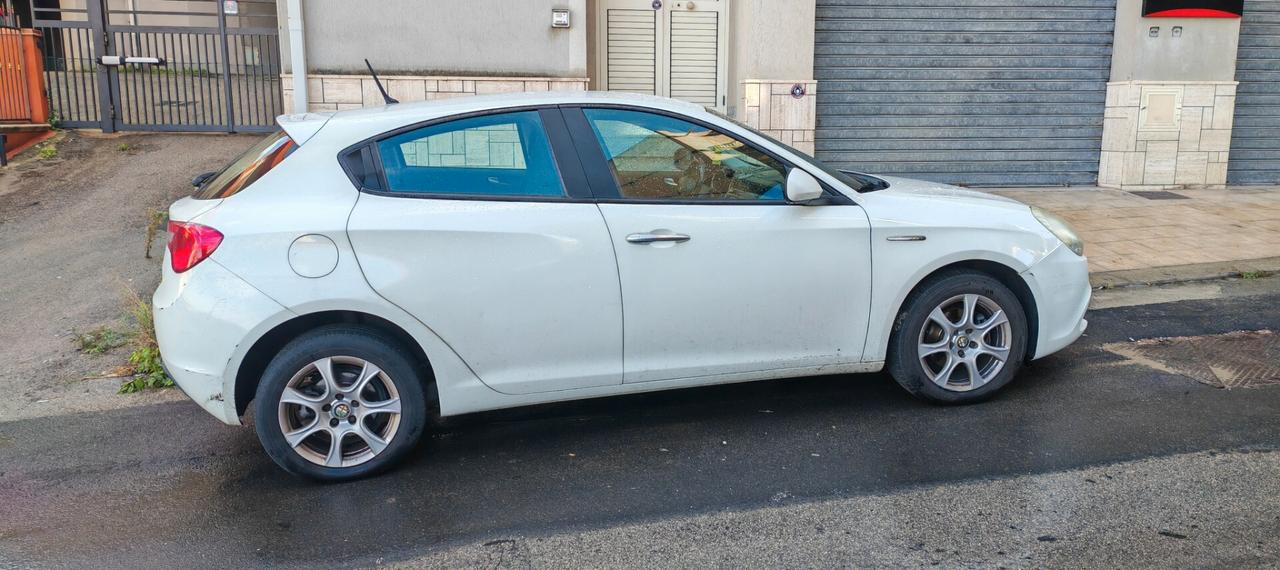 Alfa Romeo Giulietta 1.6 JTDm-2 105 CV Exclusive