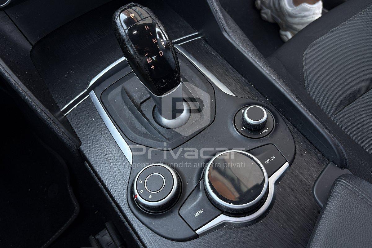 ALFA ROMEO Giulia 2.2 Turbodiesel 150 CV AT8 Business