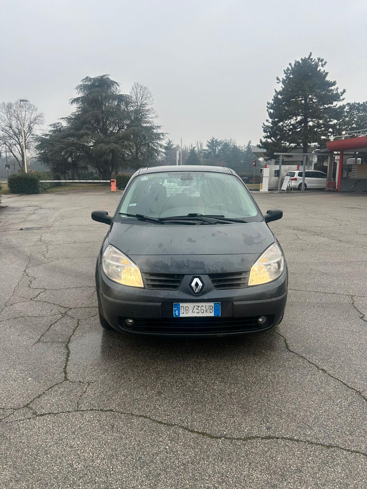 Renault Scenic Scénic 1.9 dCi/130CV Confort
