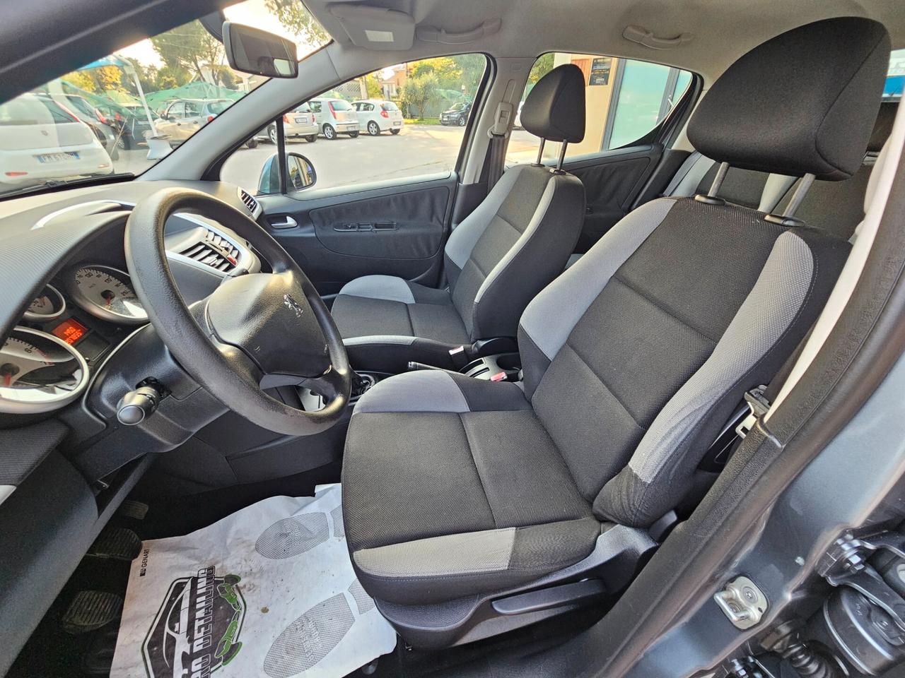 Peugeot 207 1.4 8V 75CV 5p. GPL