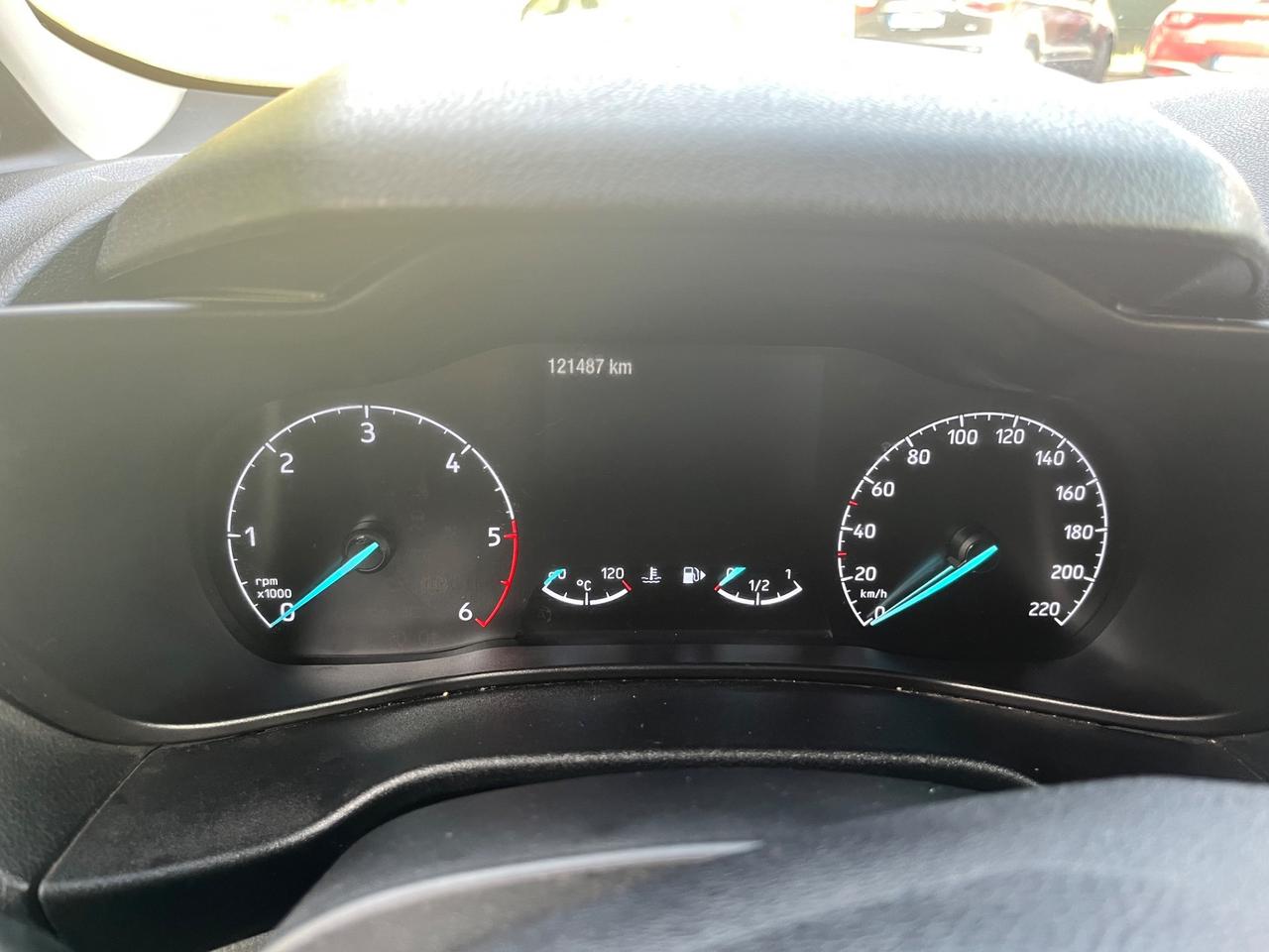 Ford Tourneo Connect 1.5 TDCi 100 CV Plus