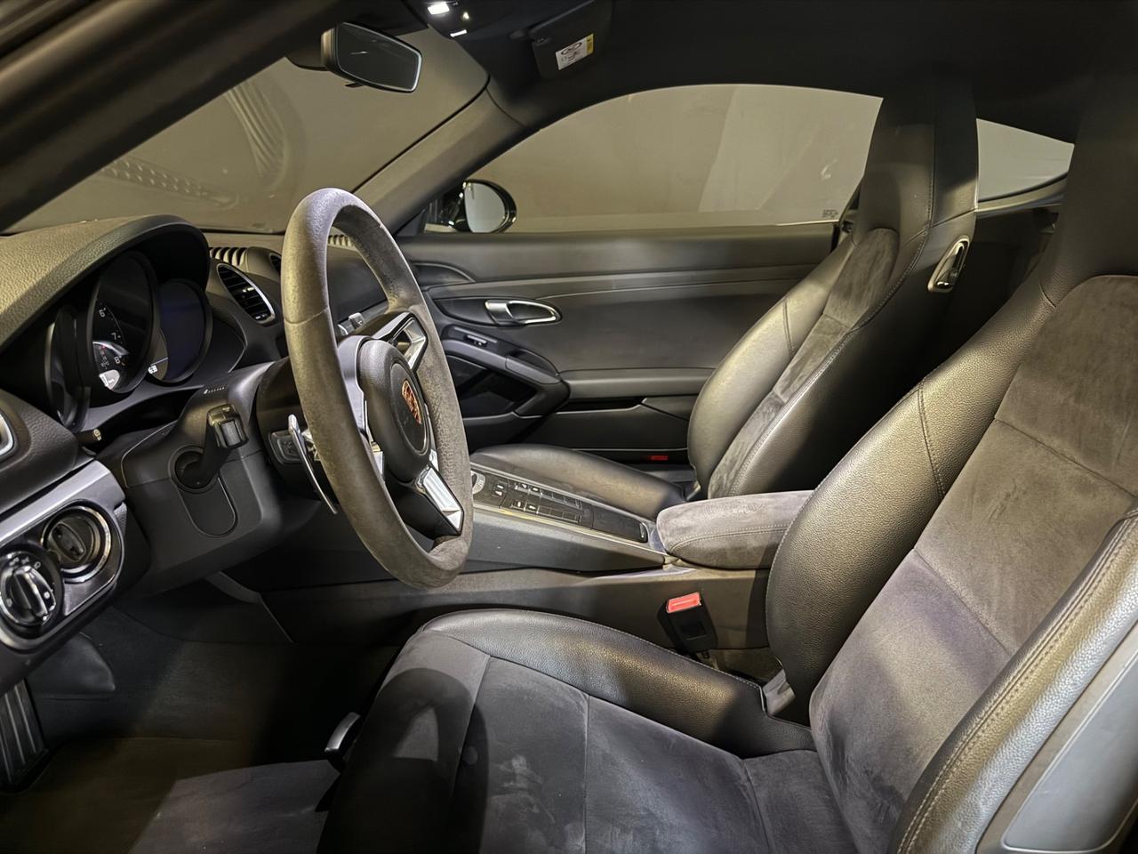Porsche Cayman 718 PDK