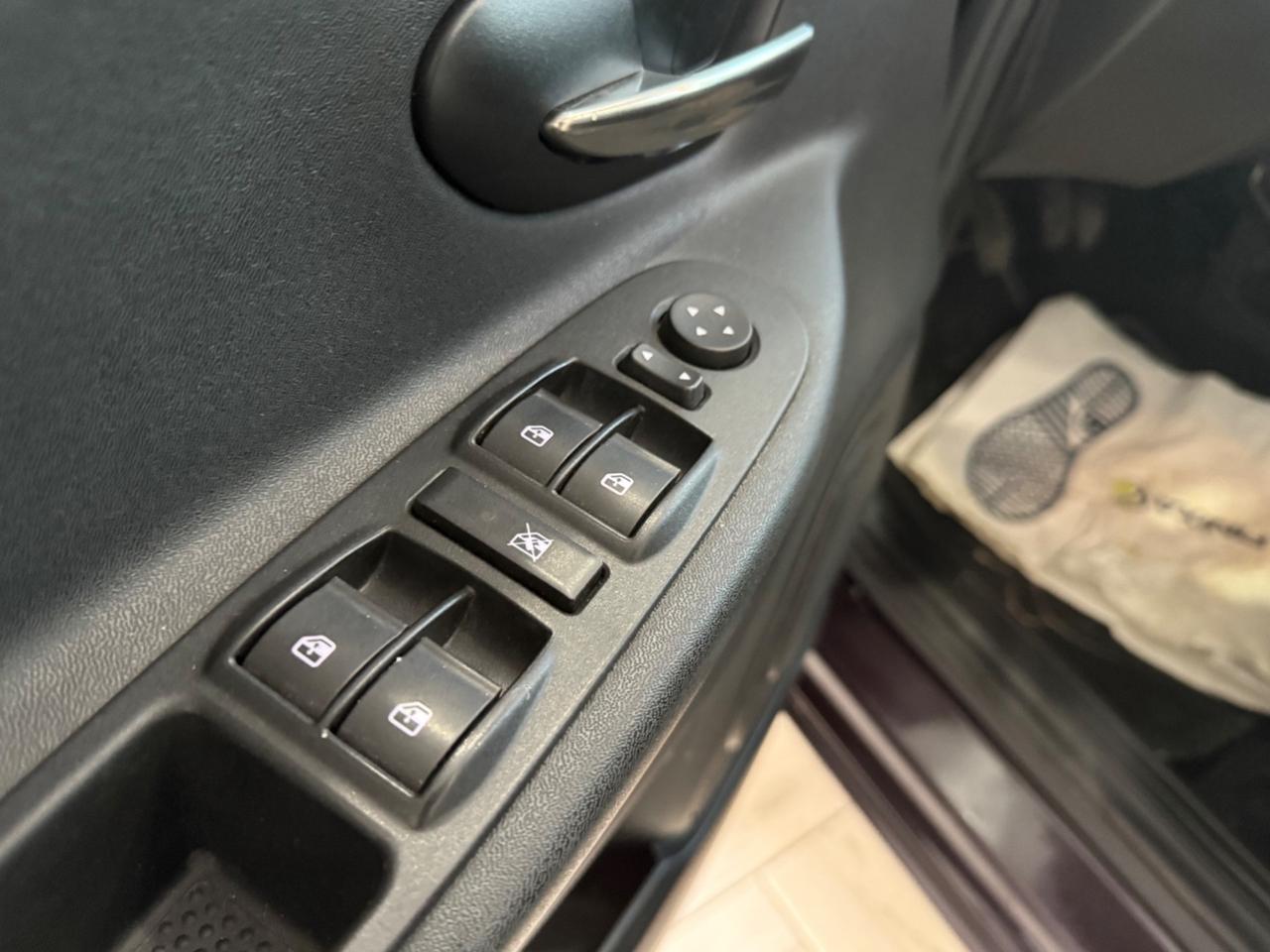 Lancia Ypsilon 1.3MJT95cv Platinum+TETTO APRIBILE2014