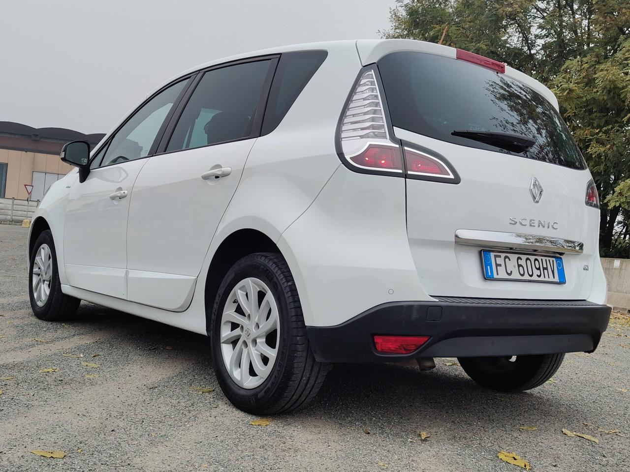 Renault Scenic Scénic XMod dCi 95 CV Start&Stop Energy Limited