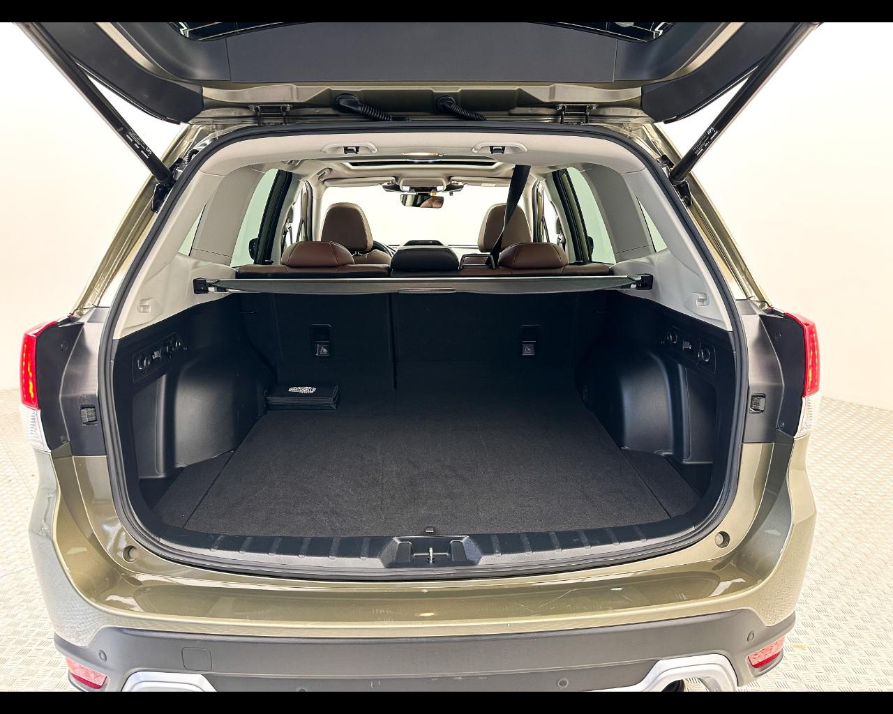 SUBARU Forester 2.0 e-Boxer MHEV CVT Lineartronic Premium