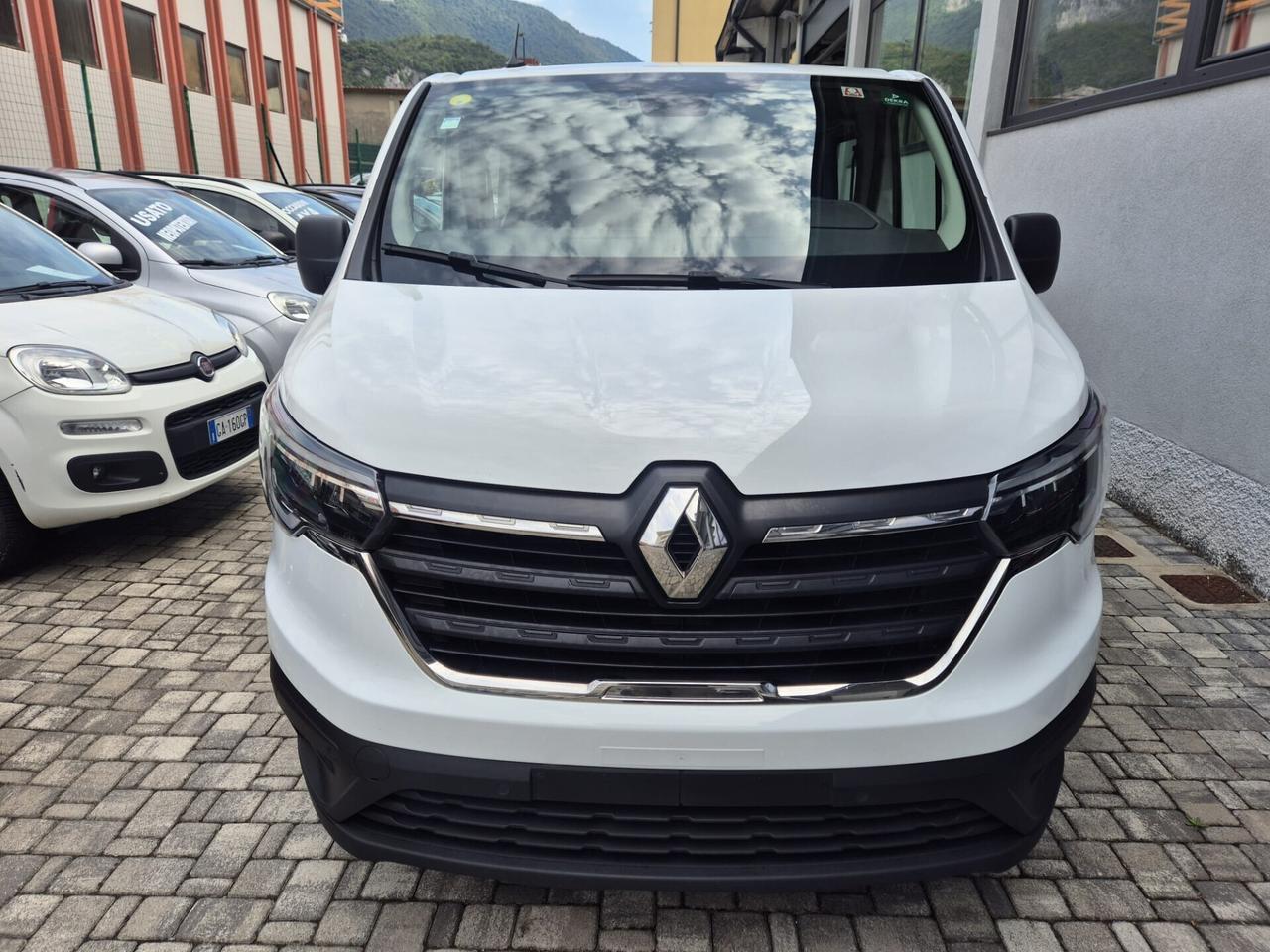 RENAULT TRAFIC 2.0 150 CV CONFORT 2.9T - PC - CAMBIO AUTOM - 6 POSTI