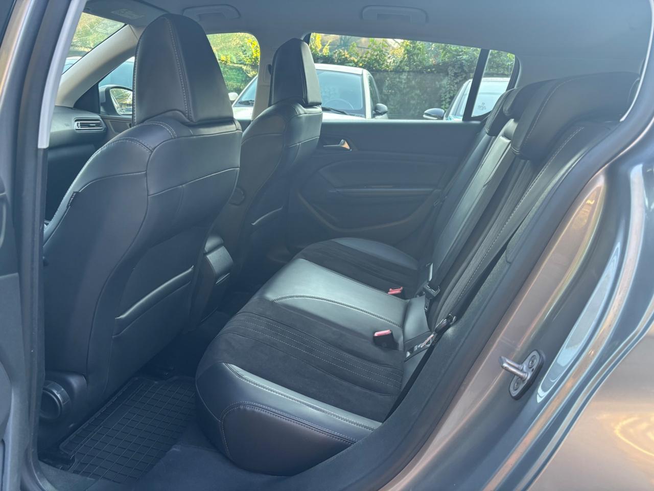 Peugeot 308 1.6 HDi 115 CV 5 porte Allure