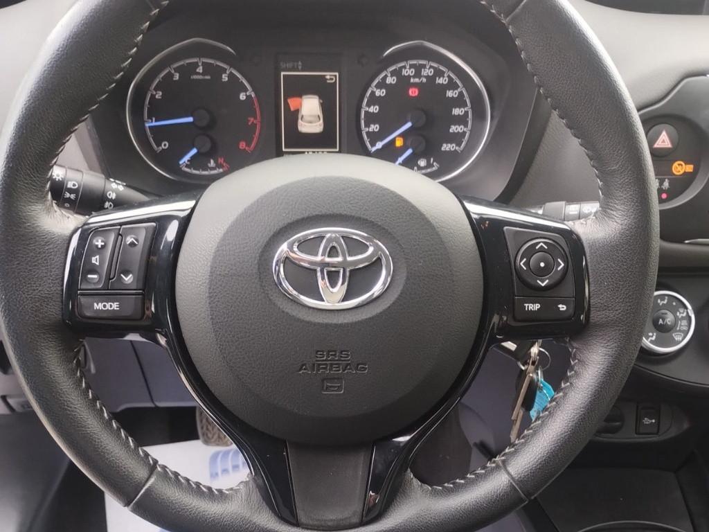 TOYOTA Yaris III 2017 - Yaris 5p 1.0 Cool my18