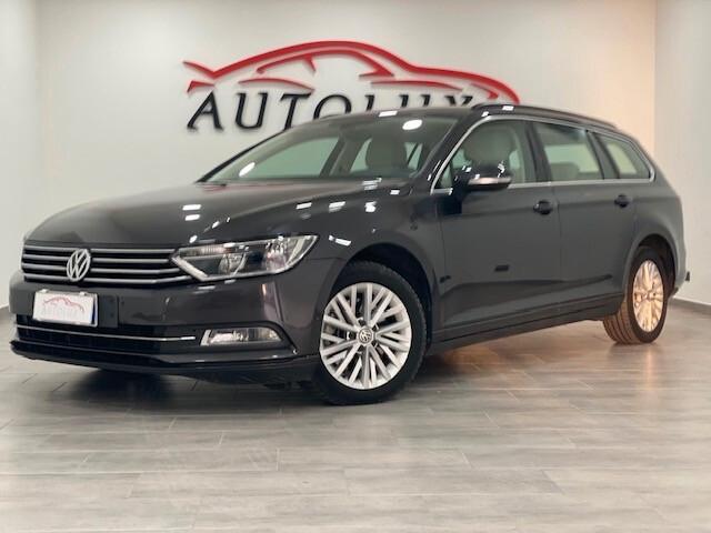 Volkswagen Passat Variant 1.6 TDI DSG ANTRACITE interno CHIARO