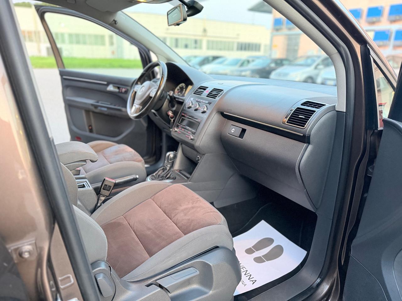 Volkswagen Touran 1.4 Highline EcoFuel DSG