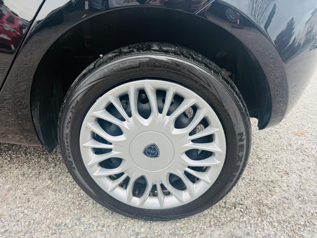 Lancia Ypsilon 1.2 69 CV 5 porte GPL Ecochic Gold