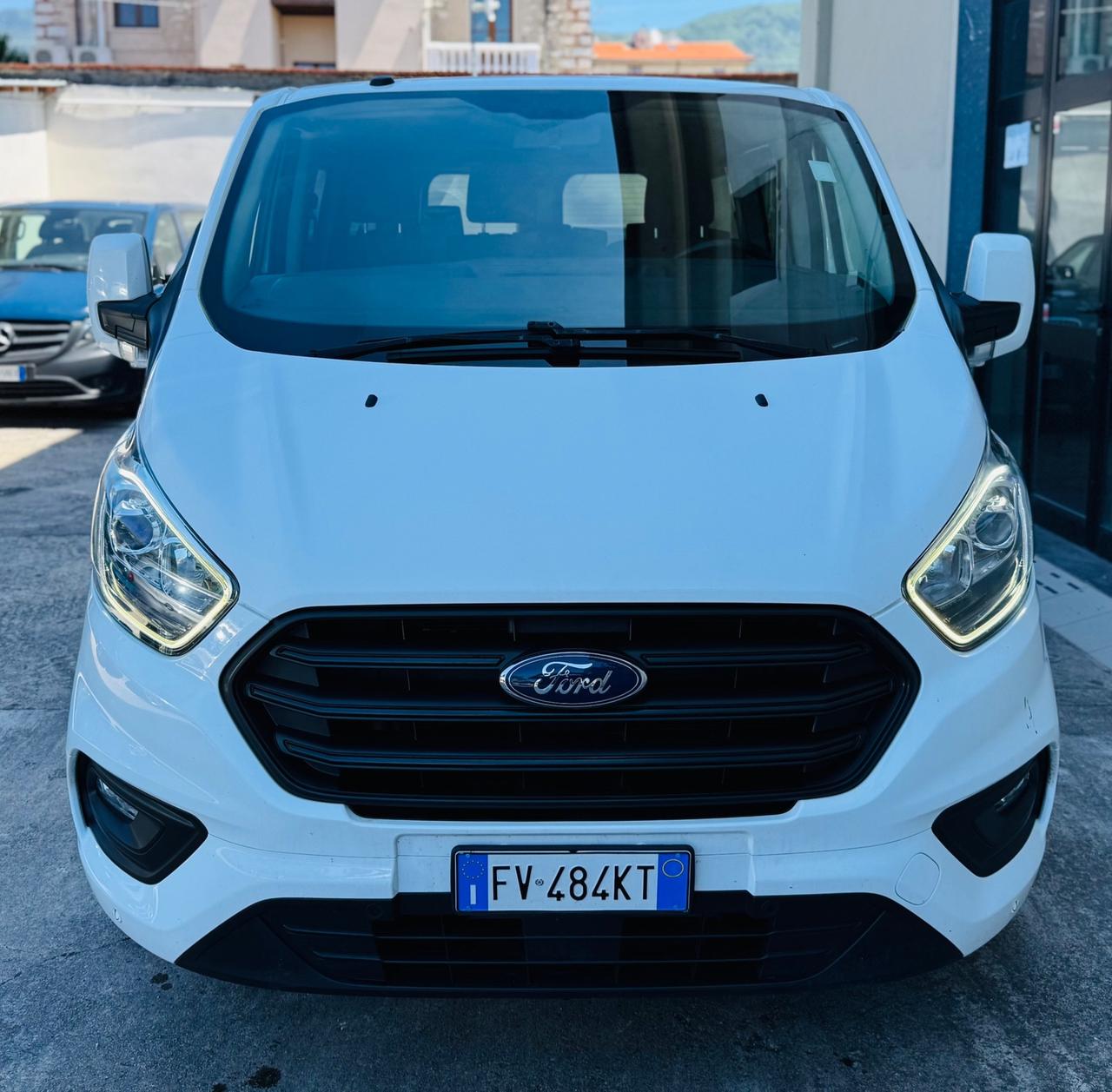 Ford Transit Custom Transit Custom 320 2.0 TDCi 130 PC Combi Trend