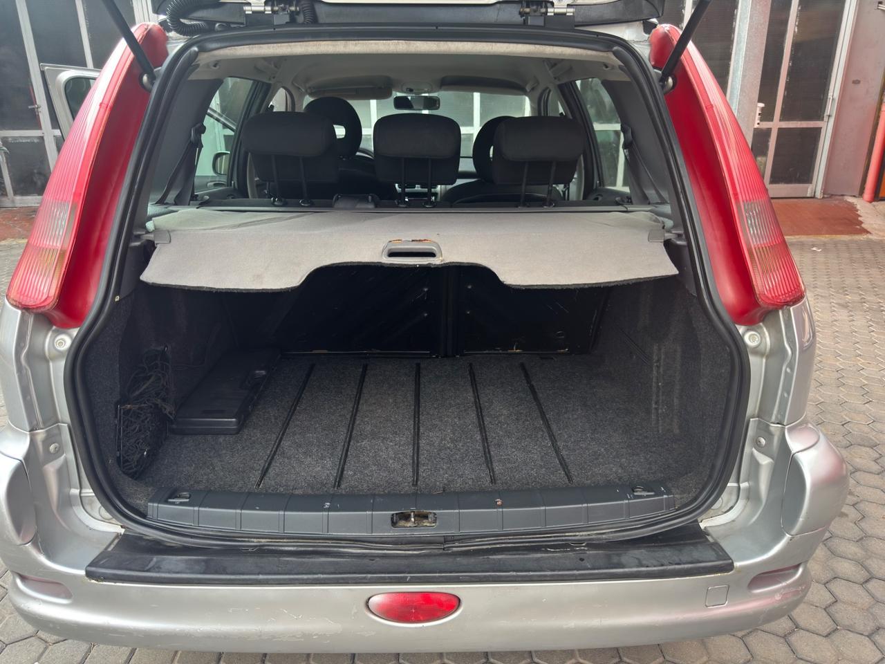 Peugeot 206 ADATTA A NEOPATENTATI 1.4 16V SW