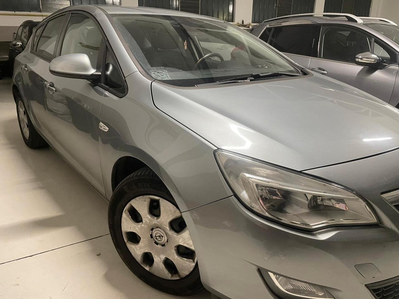 Opel Astra 1.7 CDTI 110CV 5 porte Cosmo