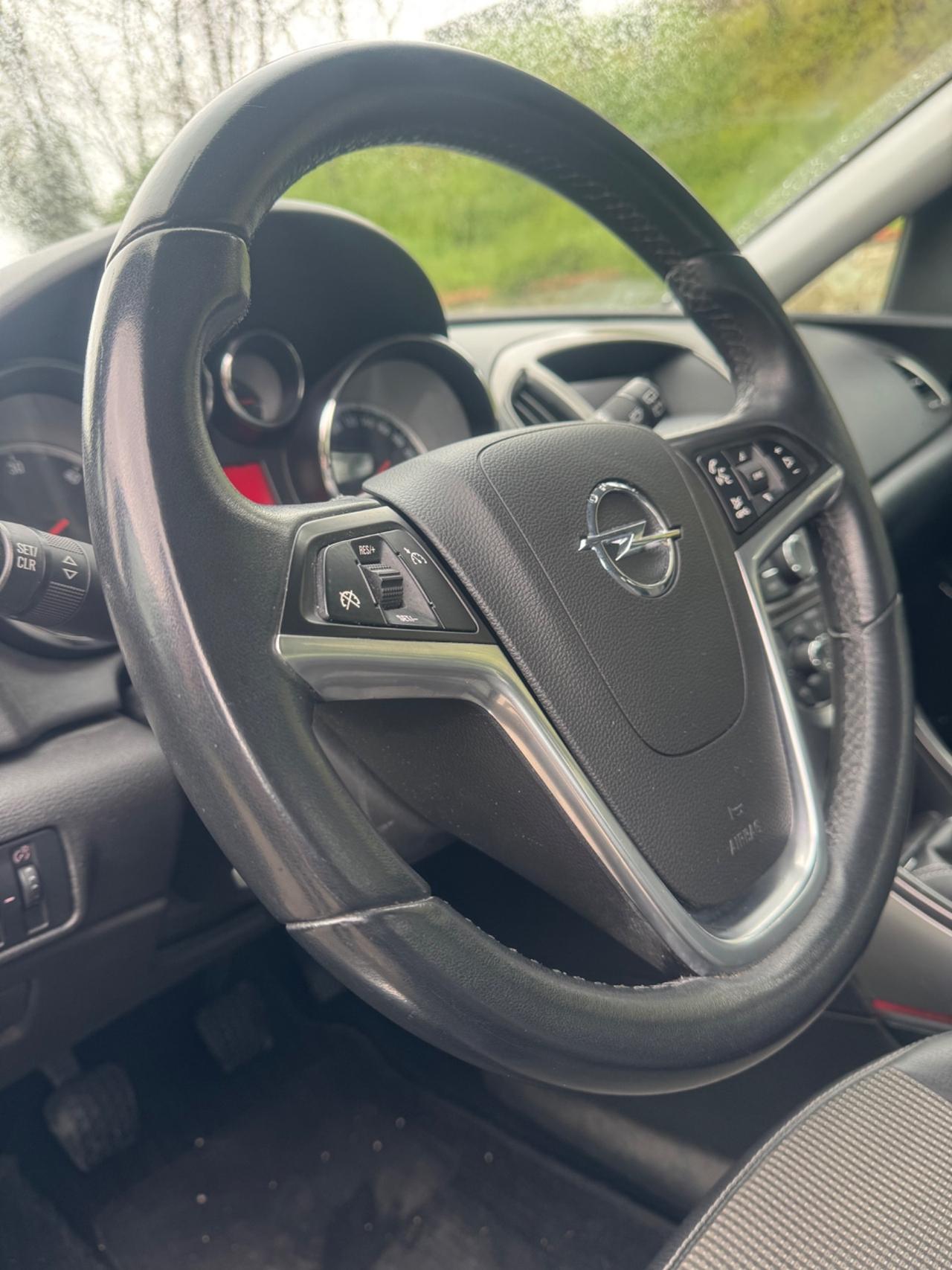 Opel Astra 1.7 CDTI 110CV SW 2012