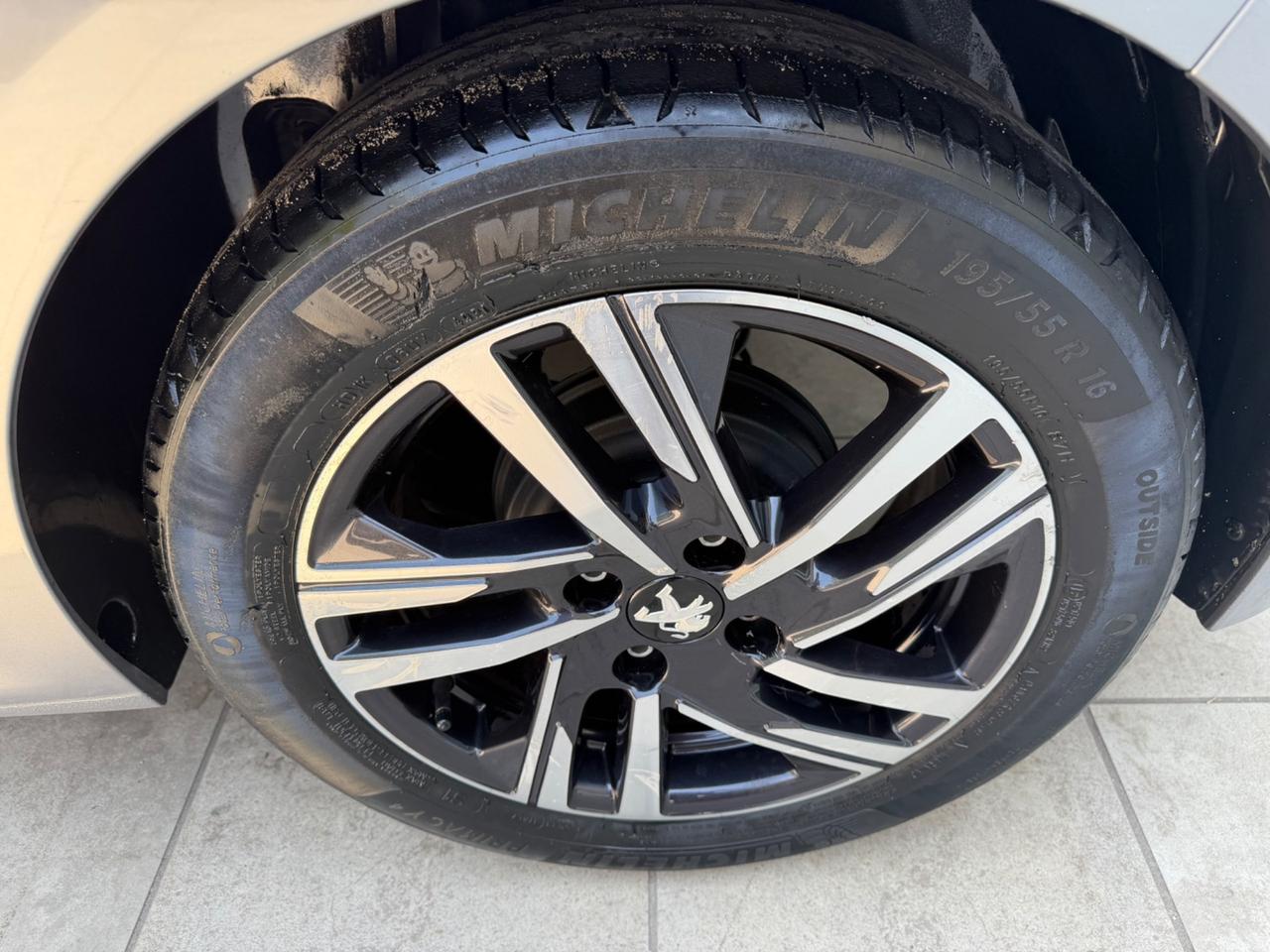 Peugeot 208 PureTech 75 Stop&Start 5 porte Active