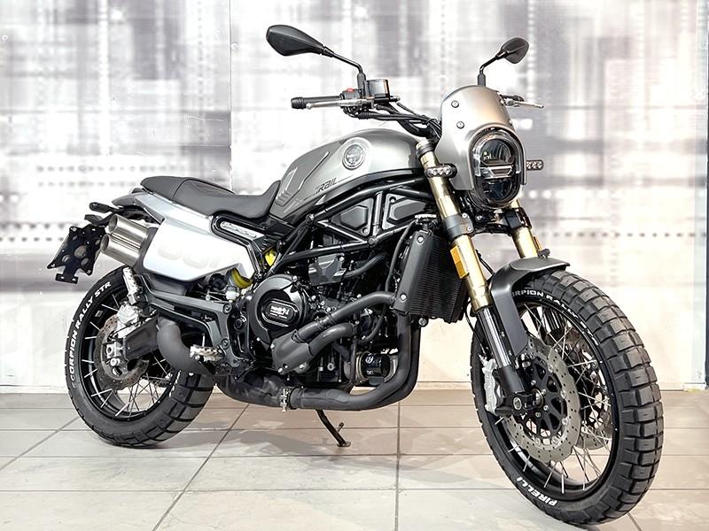 Benelli Leoncino Trail 800